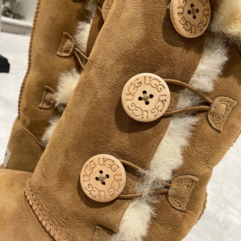 UGG Tall Bailey Button
